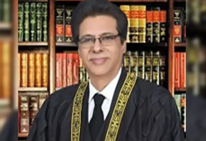  پارلیمنٹ یا سپریم کورٹ کے پاس 26 ویں ترمیم کو ختم کرنے کا اختیارہے، جسٹس محمد علی مظہر